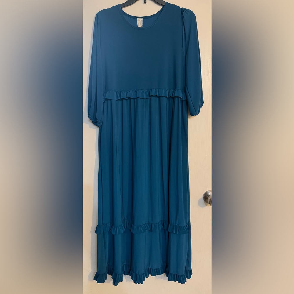 Elegant Teal Maxi Dress